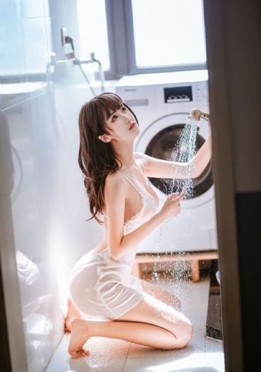 轻佻黑寡妇在线观看